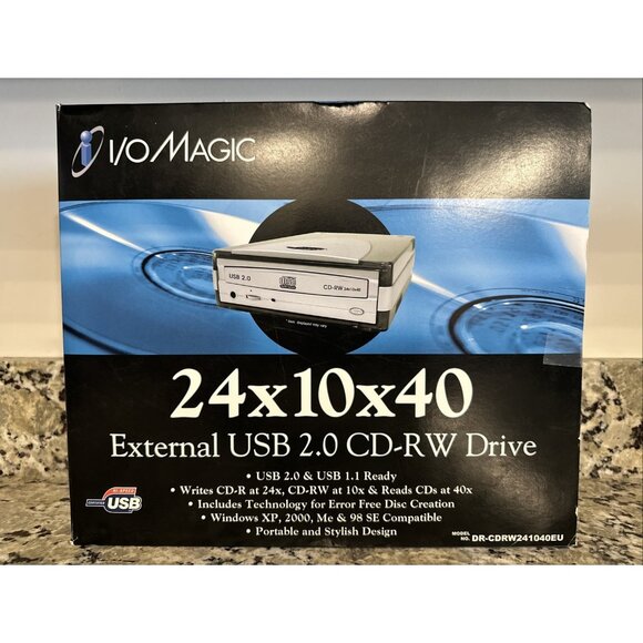 I/O MAGIC 24x10x40 External USB 2.0 CD-RW Drive Certified Hi Speed USB - New - Picture 2 of 11